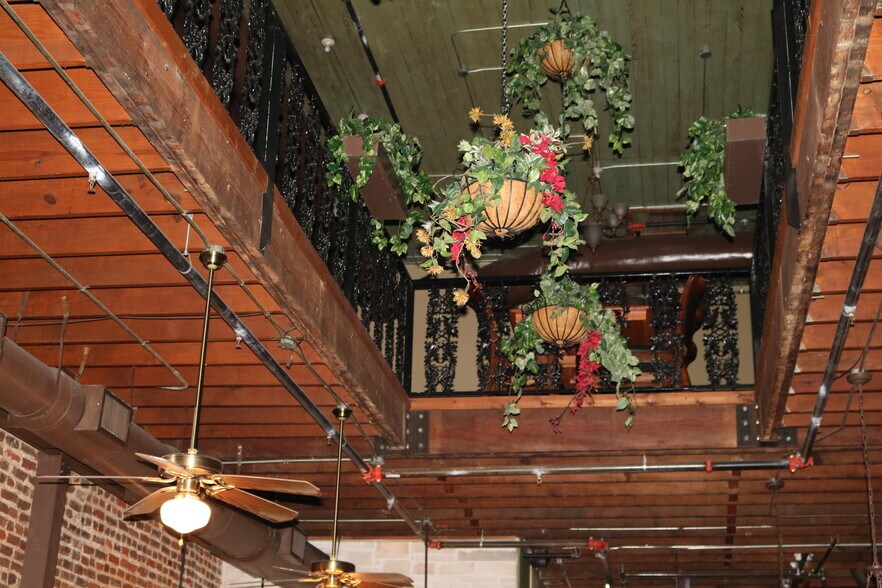 More Photos Of 111 E Erwin St, Tyler Storefront Retail Office For Sale