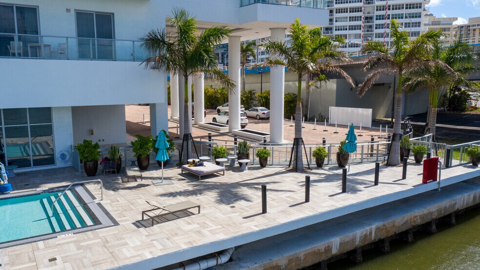 More Photos Of 4010 S Ocean Dr, Hollywood Hotel For Lease