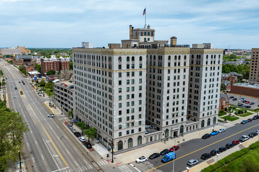 Primary Photo Of 15 E Kirby St, Detroit Apartments For Sale