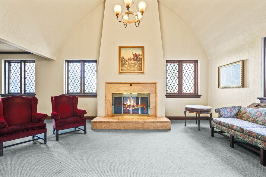 More Photos Of 2931 SE Harrison St, Portland Religious Facility For Sale