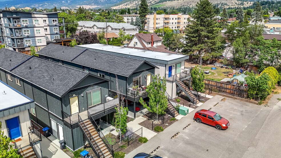 More Photos Of 116 Calgary Av, Penticton Apartments For Sale