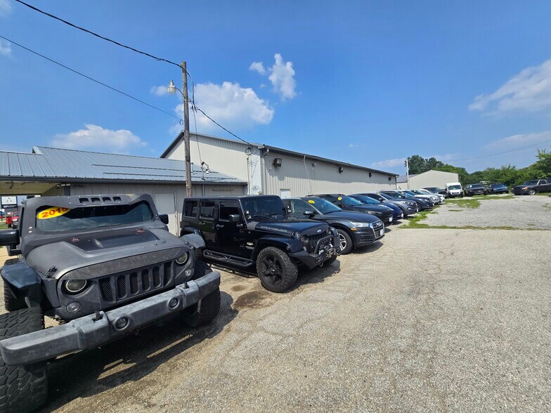 More Photos Of 421 Ransdell Rd, Lebanon Auto Dealership For Sale