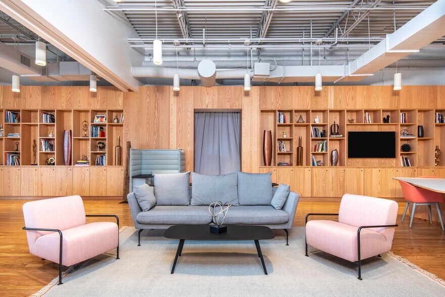 More Photos Of 307 W Tremont Ave, Charlotte Coworking Space