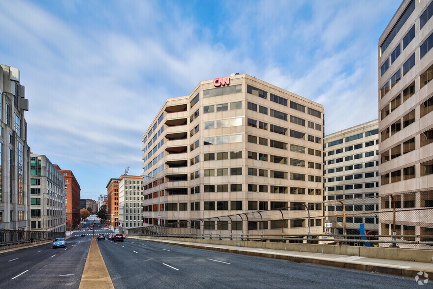More Photos Of 820 1st St NE, Washington Office For Sale