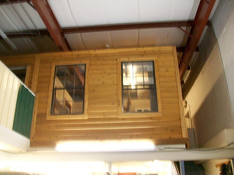 More Photos Of 124 Bushnell Plz, Bushnell Storefront Retail Office For Sale