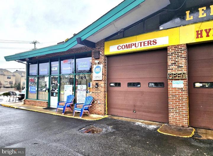 More Photos Of Columbia Pike, Falls Church Auto Repair For Sale