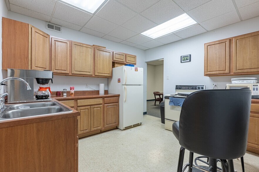 More Photos Of 1240 Stanley Ave, Dayton Warehouse For Sale