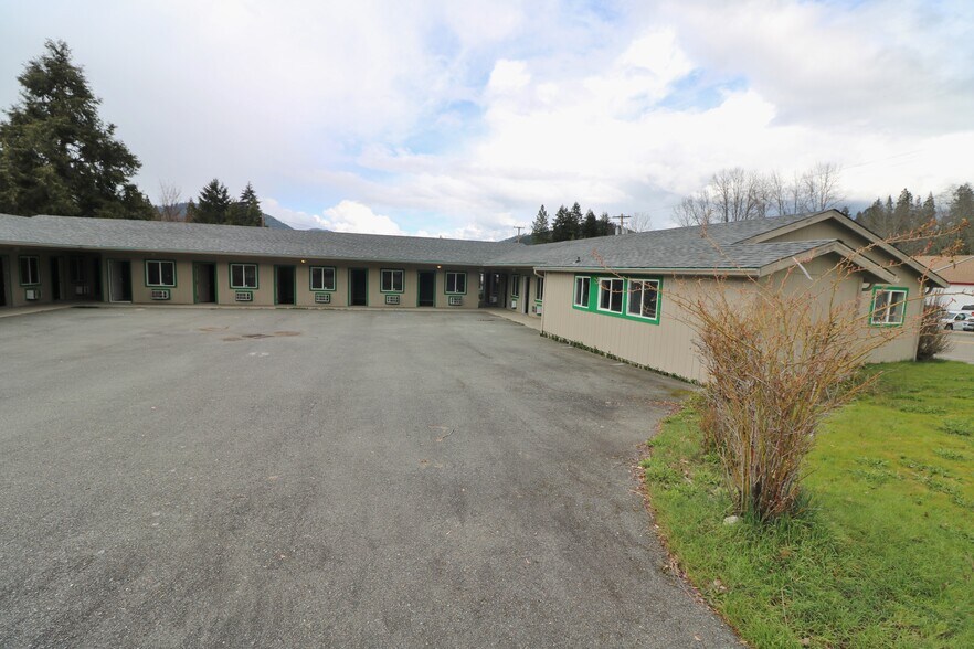 More Photos Of 127 Pacific Ave, Glendale Hotel For Sale