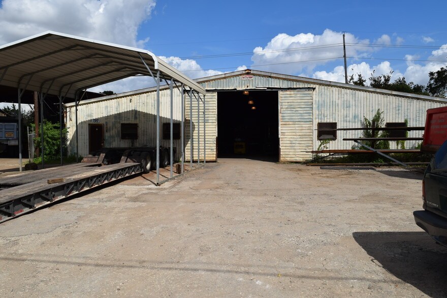 More Photos Of 7317 Canal St, Houston Warehouse For Sale