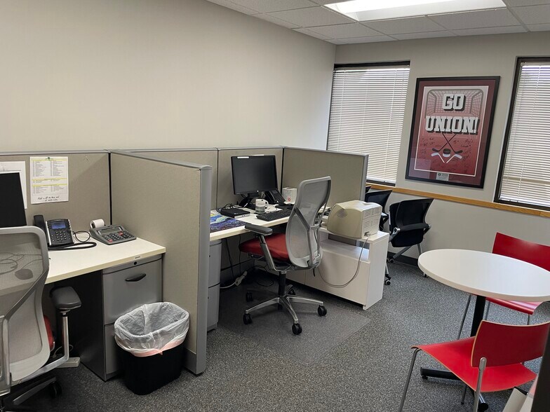 More Photos Of , Schenectady Office For Sale