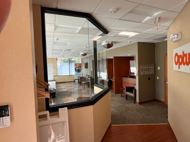 More Photos Of 2084-2090 E Main St, Cortlandt Manor Freestanding For Lease