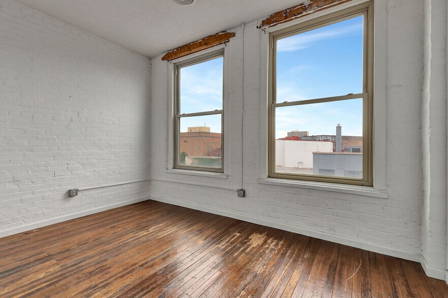 More Photos Of 1008 Race St, Cincinnati Office Residential For Sale