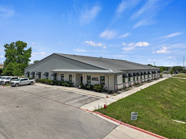 More Photos Of 2300 Picadilly Dr, Round Rock Office For Lease