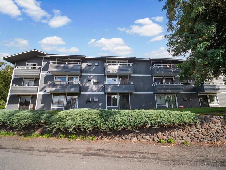 More Photos Of 3001 E Upriver Dr, Spokane Apartments For Sale