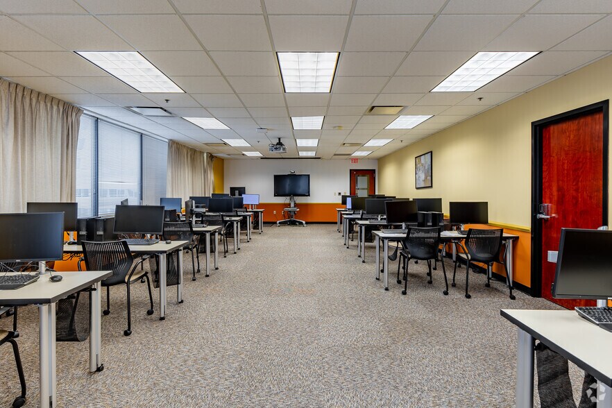 More Photos Of 40 Marietta St Nw, Atlanta Office For Sale