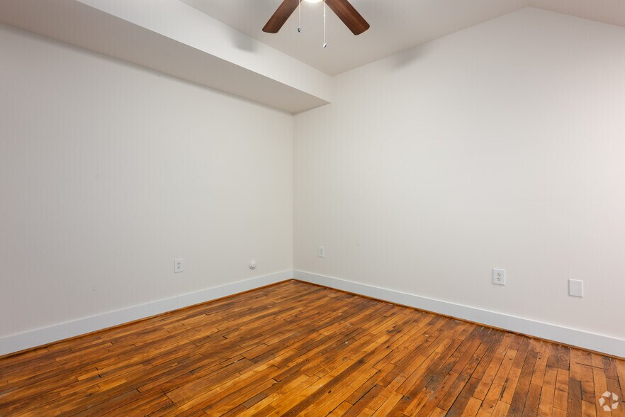 More Photos Of 614 Lynn St, Danville Apartments For Lease