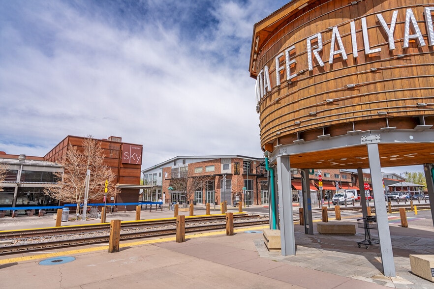 More Photos Of 500 Market St, Santa Fe Storefront Retail Office For Lease