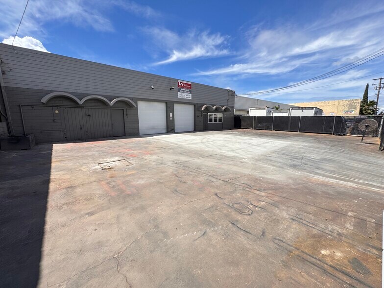 More Photos Of 611-623 W Olympic Blvd, Montebello Warehouse For Lease