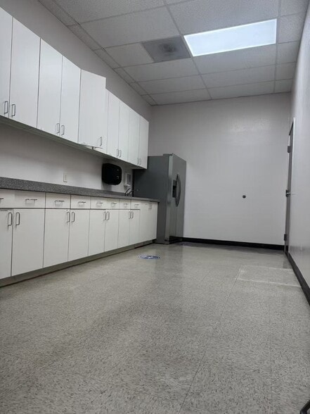 More Photos Of 407 Mathew St, Santa Clara Manufacturing For Lease