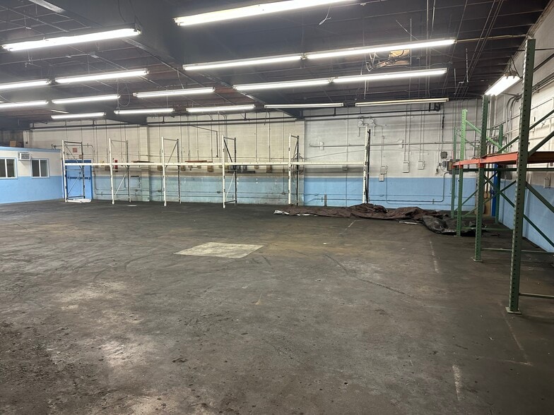 More Photos Of 6450 Roland St, Buena Park Warehouse For Sale