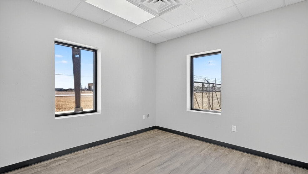 More Photos Of 16510 W Basin St, Odessa Warehouse For Sale