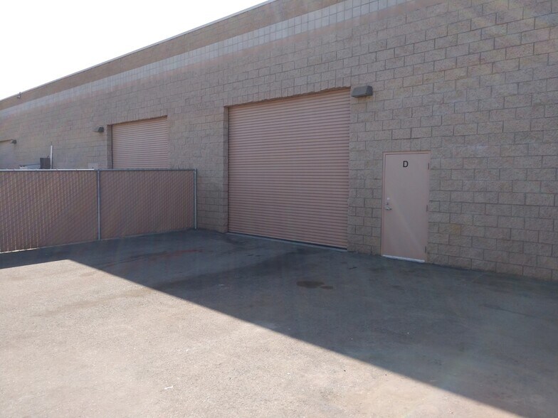 More Photos Of 110 Calavo St, Santa Paula Warehouse For Lease