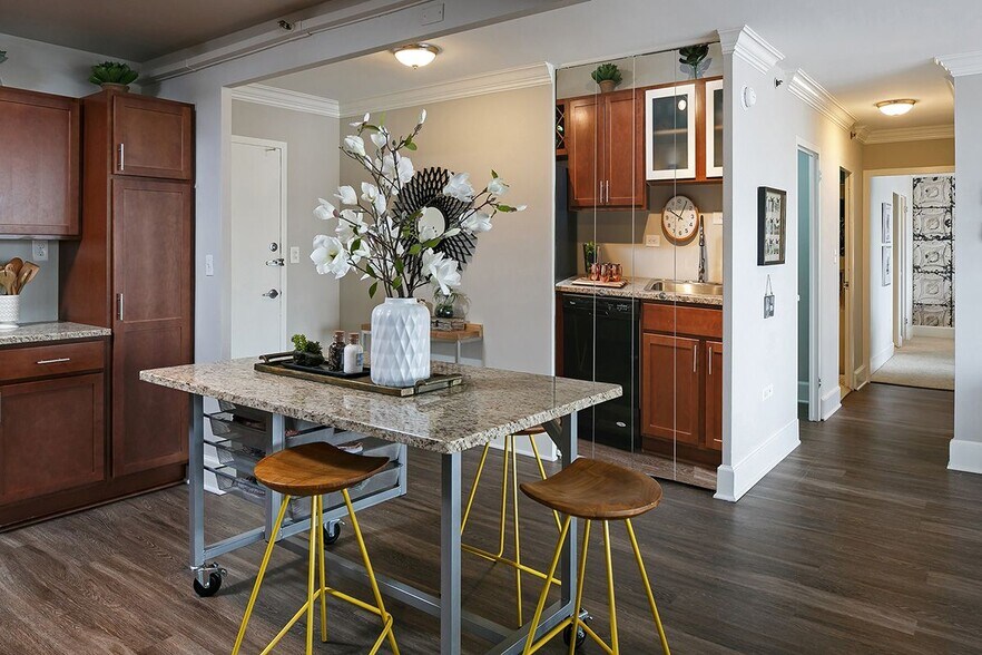 More Photos Of 800 S 4th St, Louisville Apartments For Lease