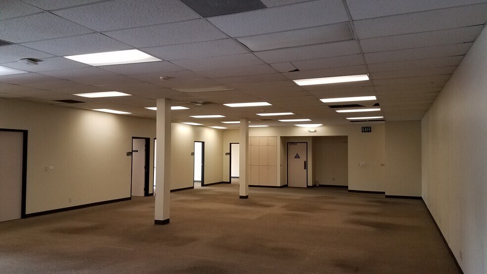 More Photos Of 2832 E Foothill Blvd, Pasadena Flex For Lease