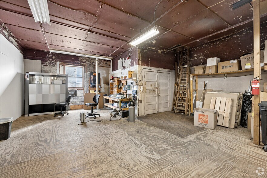 More Photos Of 22 N 5th St, Minneapolis General Retail For Sale