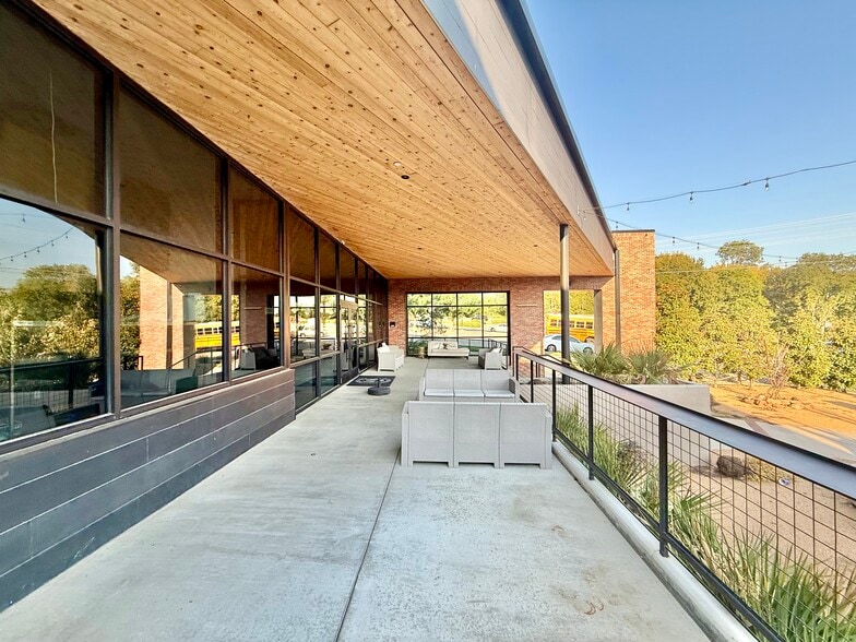 More Photos Of 310 S Goliad St, Rockwall Restaurant For Sale