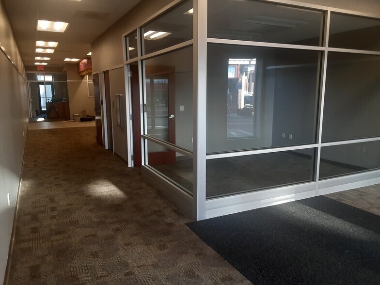 More Photos Of 201-205 E 9th St, Hopkinsville Bank For Lease