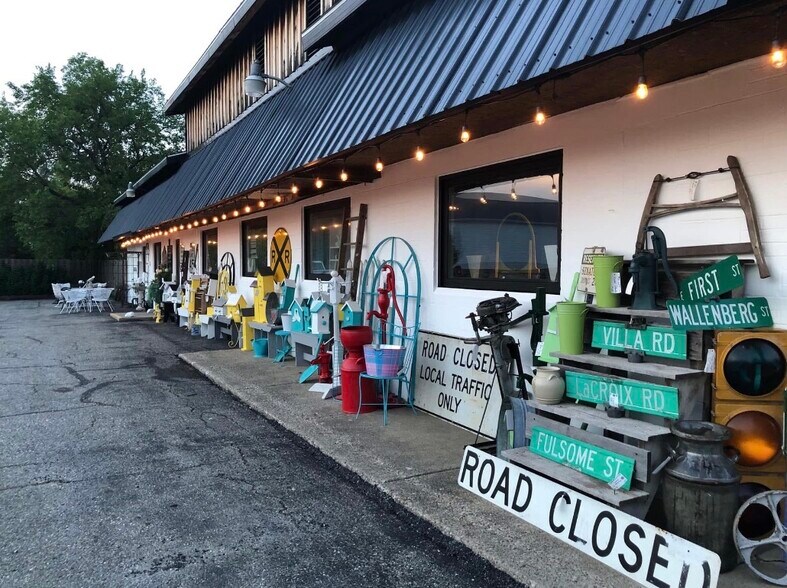 More Photos Of 4034-4036 Grand Blanc Rd, Swartz Creek Freestanding For Sale