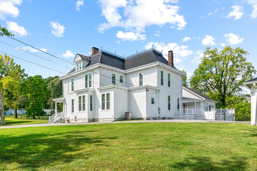 More Photos Of 639 Tower St, Tazewell Specialty For Sale