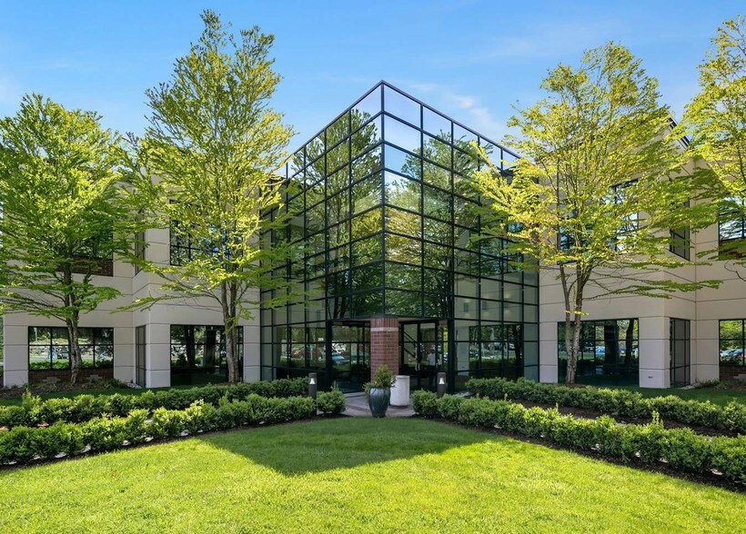 More Photos Of 20816 44th Ave W, Lynnwood Office For Sale