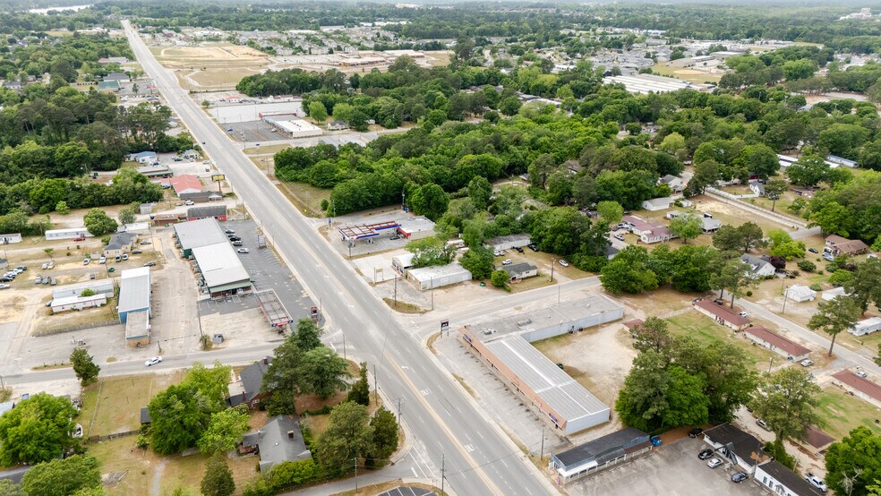More Photos Of 817 S Cashua Dr, Florence Storefront For Sale