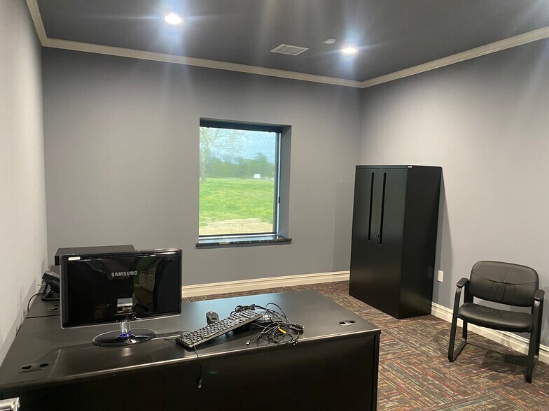 More Photos Of SWC Evans Rd & E 111th, Broken Arrow Unknown For Lease