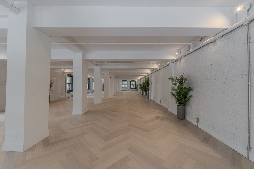 More Photos Of 754-762 Rue Saint-Paul O, Montréal Apartments For Sale