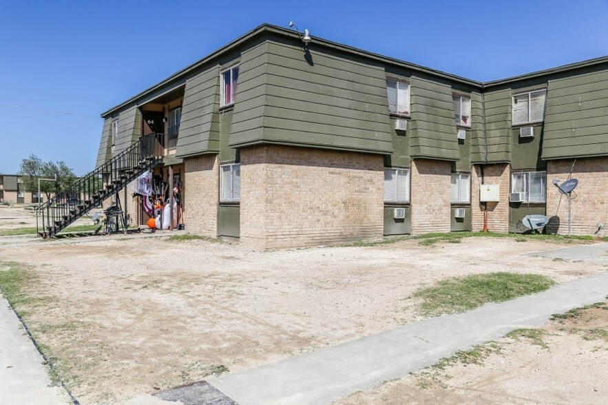 More Photos Of 1101 W Sherer St, Fort Stockton Apartments For Sale