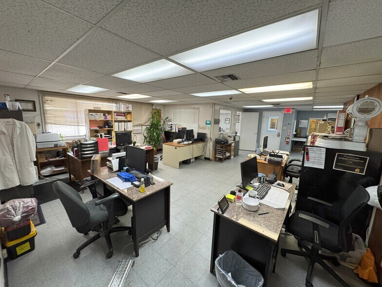 More Photos Of 1828 E Hedges Ave, Fresno Refrigeration Cold Storage For Sale