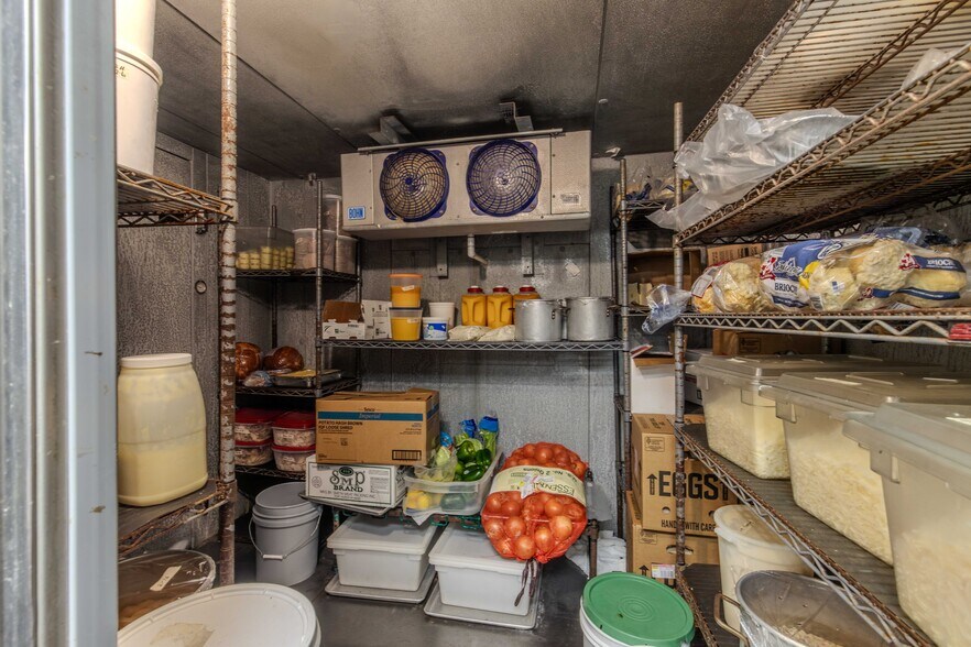 More Photos Of 407 Third St, Howe Specialty For Sale
