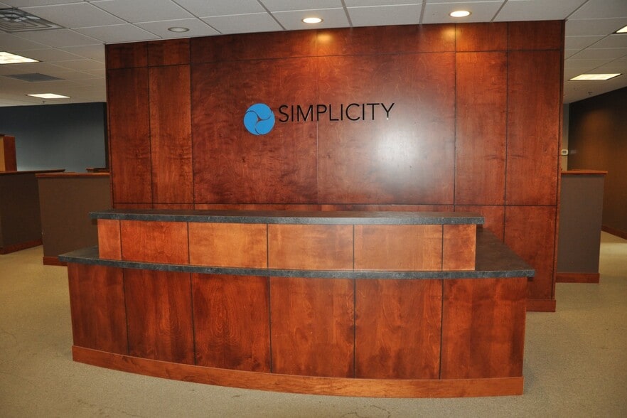 More Photos Of 4134 Deegan Ct, Monticello Office For Lease