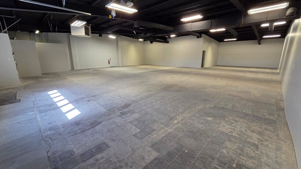 More Photos Of 180 W Main St, Rigby Industrial For Lease