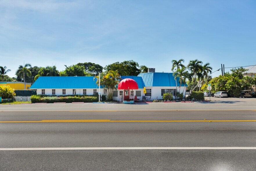 More Photos Of 81901 Overseas Hwy, Islamorada Restaurant For Sale