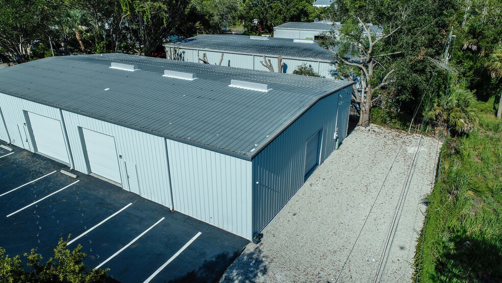 More Photos Of 3209 Van Buren Ave, Naples Manufacturing For Sale