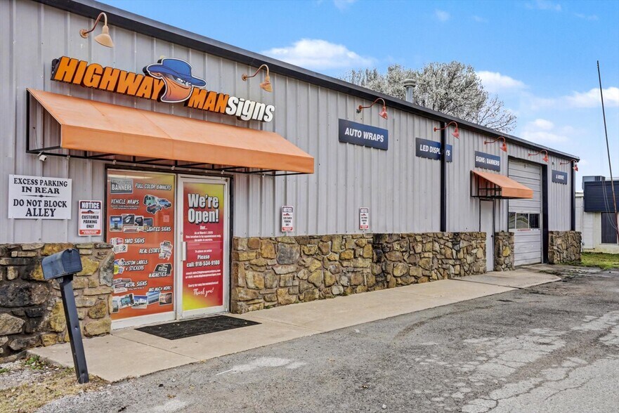 More Photos Of 603 W Rogers Blvd, Skiatook Freestanding For Sale