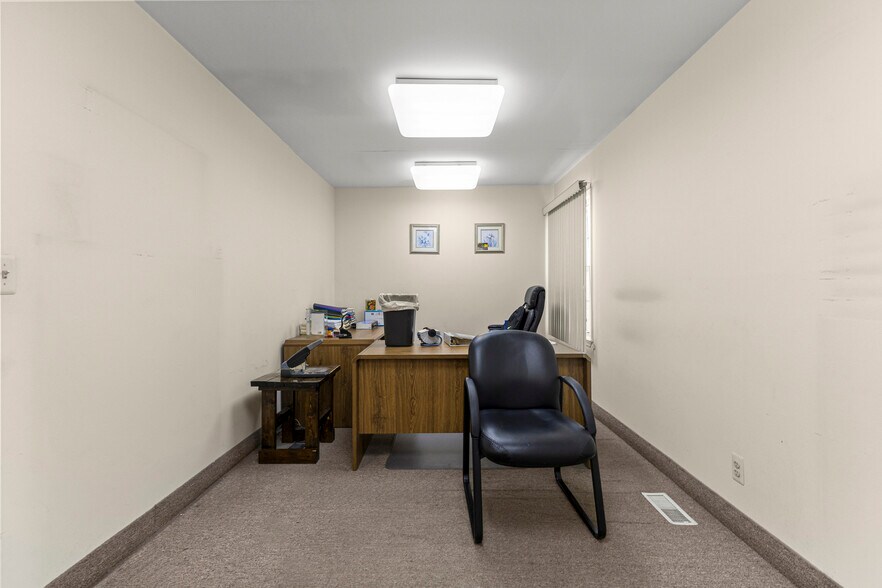 More Photos Of 30401 Utica Rd, Roseville Office For Sale
