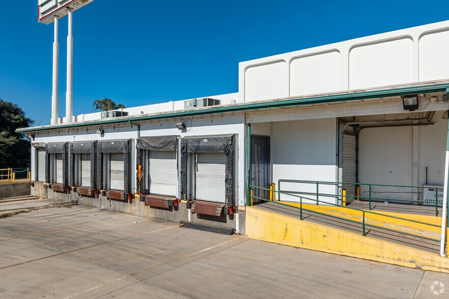 More Photos Of 2648 W Ramsey St, Banning Refrigeration Cold Storage For Sale