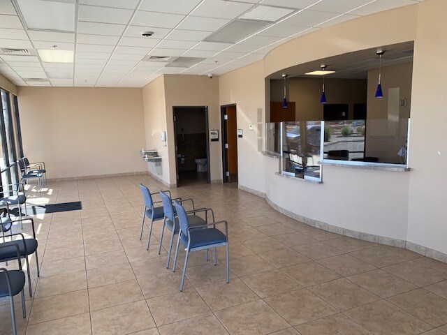More Photos Of 407 N Lindsay Dr, Mesa Freestanding For Lease