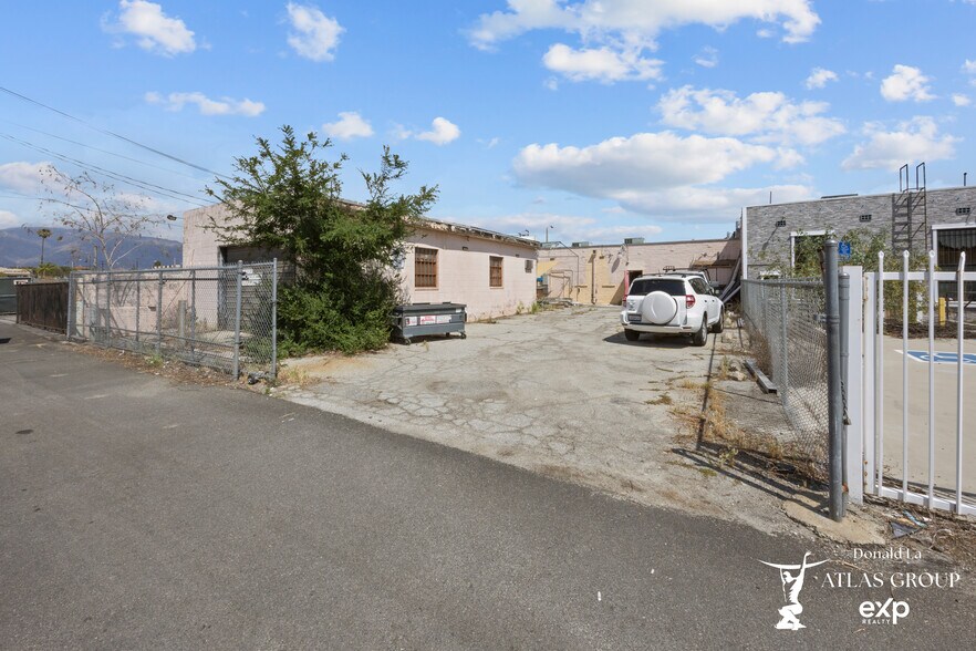 More Photos Of 249 S San Gabriel Blvd, San Gabriel Storefront For Sale