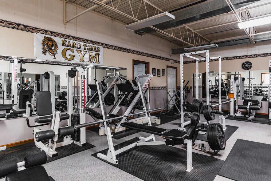 More Photos Of 800 Division St, Parkersburg Medical For Sale